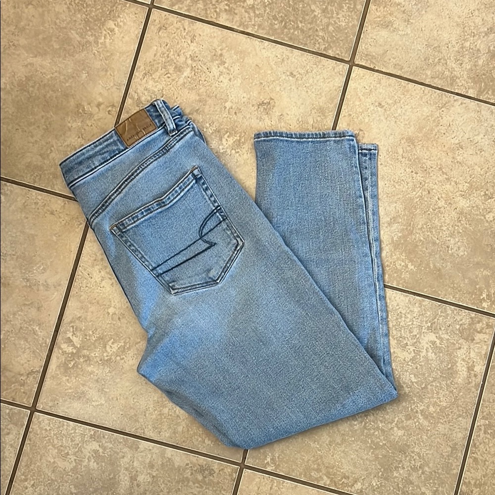 Stylish Light Blue Women's Straight Leg Jeans - Picture 5 of 5